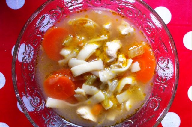 Soupe de nouilles au poulet